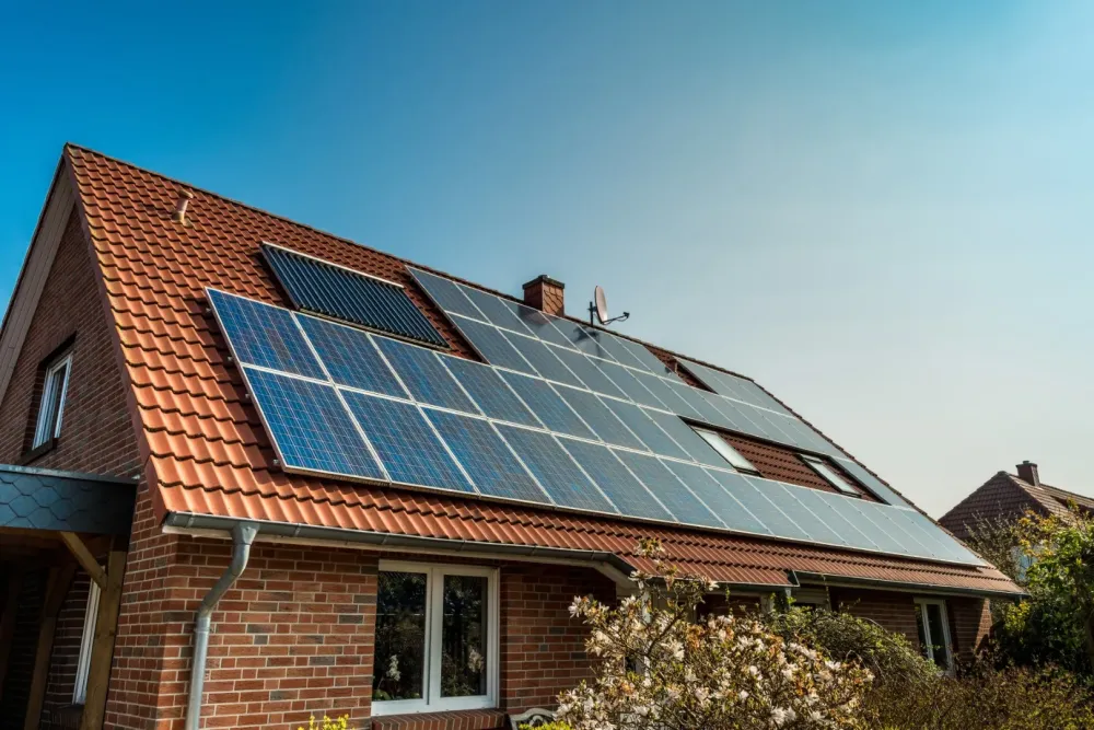 toit panneaux solaires